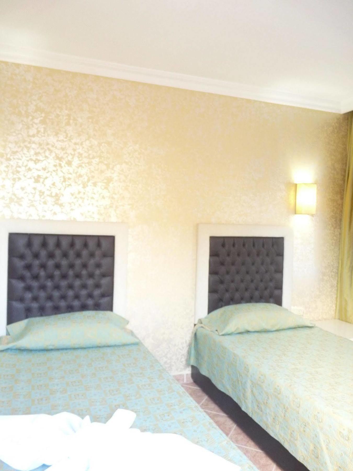 Arinna Park Hotel Antalya Bagian luar foto